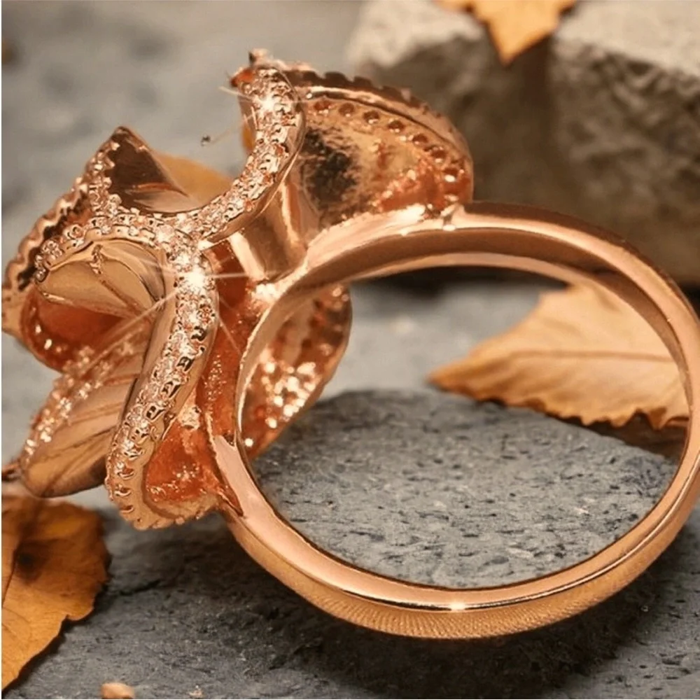 Elegant Rose Gold Floral Ring